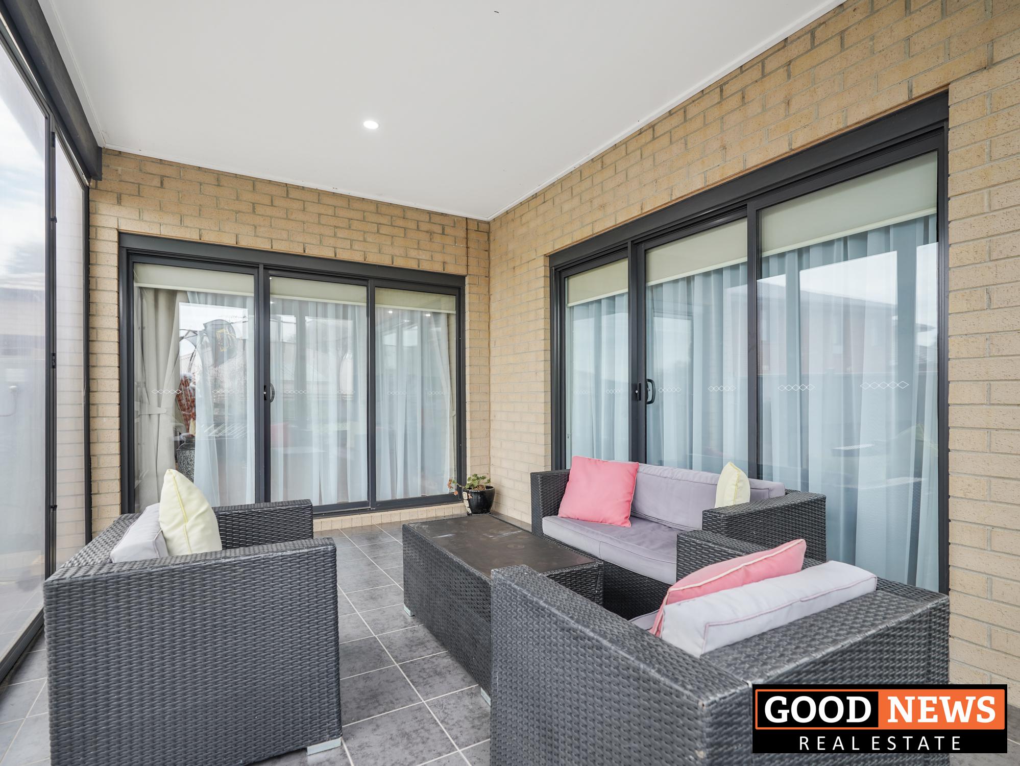 8 Yass Court, MANOR LAKES, VIC 3024 AUS