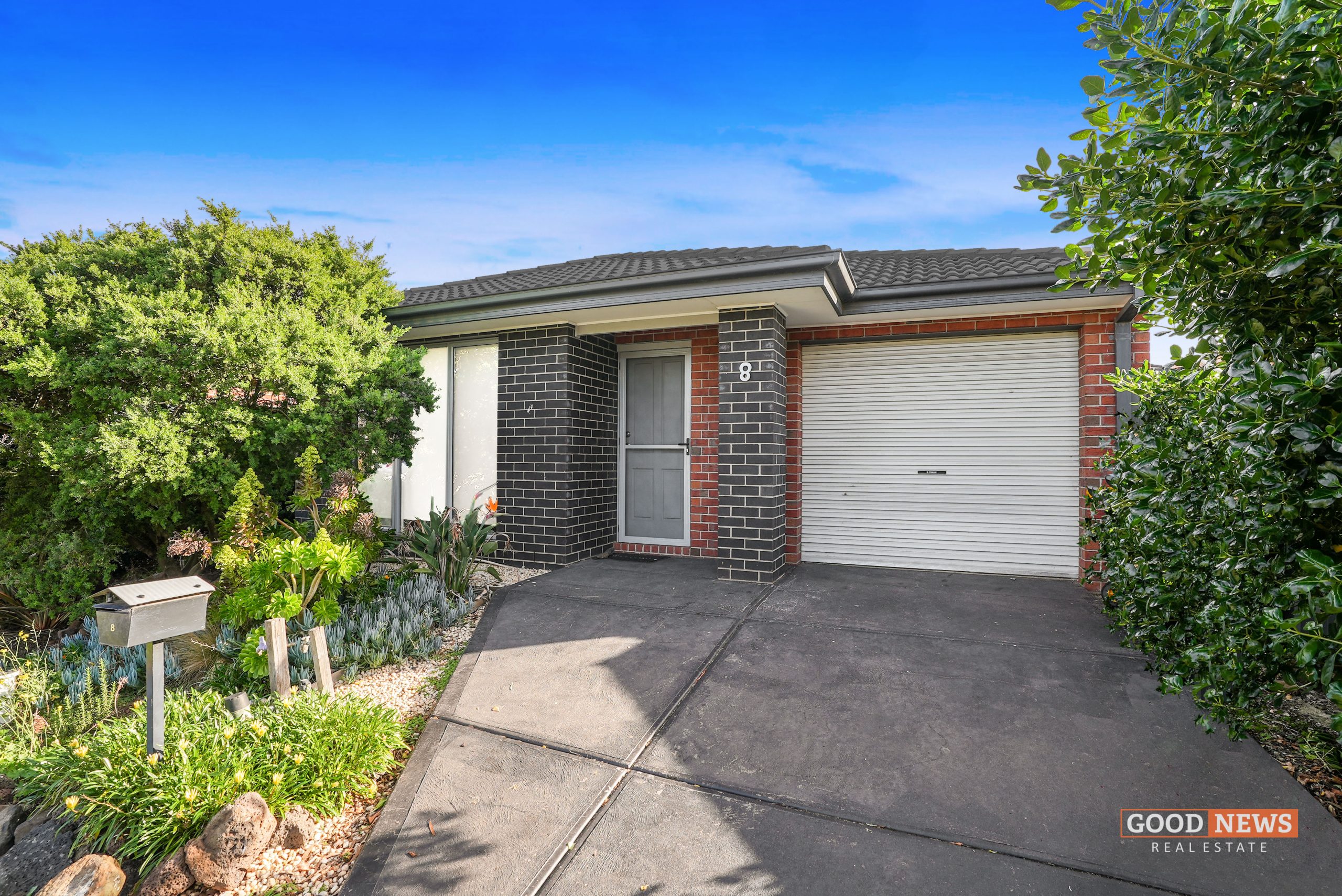 8 Lambertia Crescent, MANOR LAKES, VIC 3024 AUS