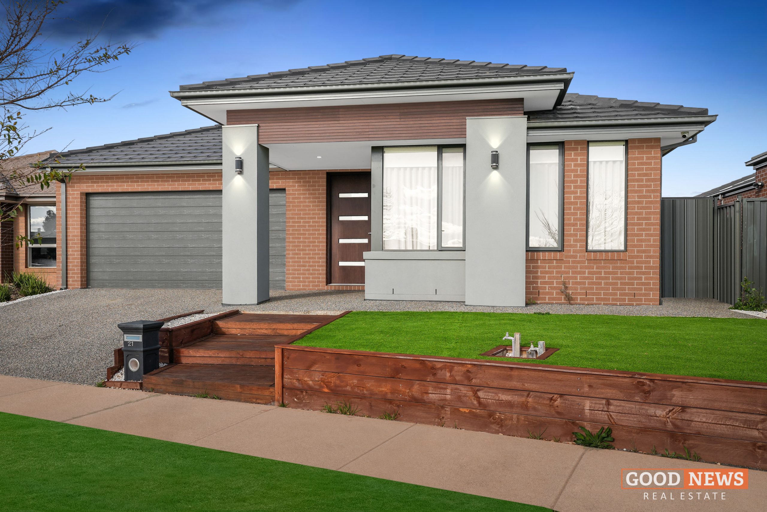 21 RUISLIP AVE, STRATHTULLOH, VIC 3338 AUS